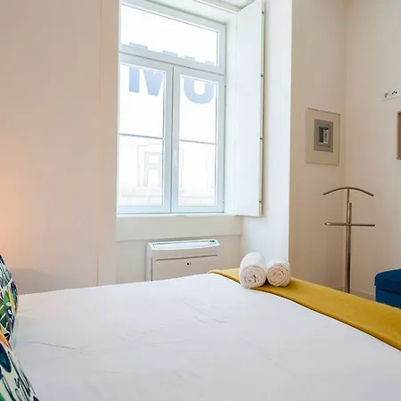 Apartment Joivy Modern 1-bed Nearby Praca Do Comercio, In Baixa *